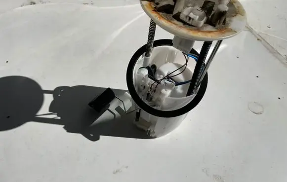 Mitsubishi Outlander In-tank fuel pump 1760A395