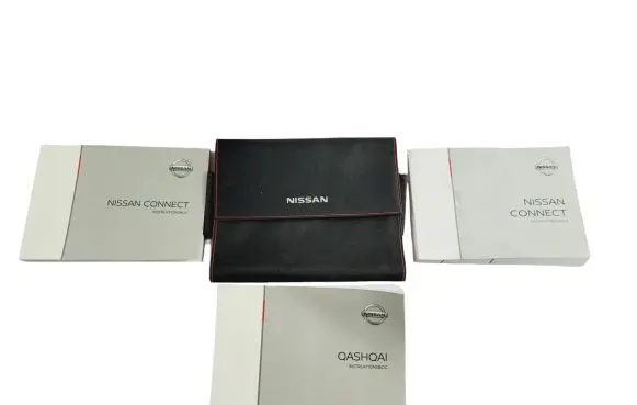 Nissan Qashqai Owners service history hand book 