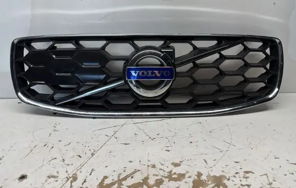 Volvo XC70 Front bumper upper radiator grill 31353644