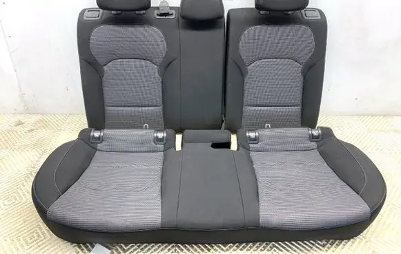 Hyundai i30 Second row seats 