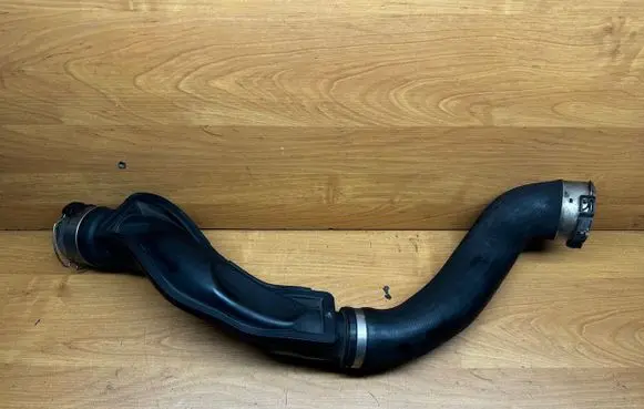 Intercooler hose/pipe