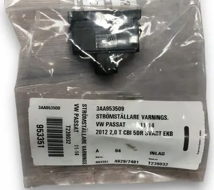 Volkswagen PASSAT B7 Hazard light switch 3AA953509