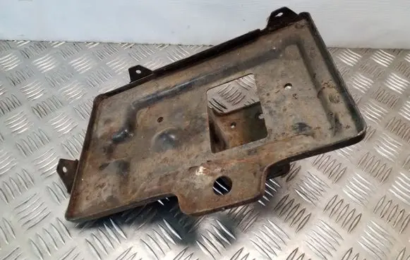 Hyundai Santa Fe Battery tray 