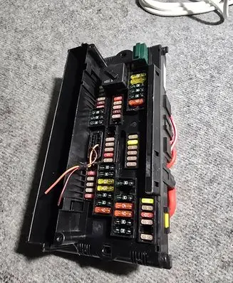 BMW 5 F10 F11 Fuse module 9234421 217033442