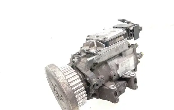 Audi A4 S4 B7 8E 8H Fuel injection high pressure pump 059130106K