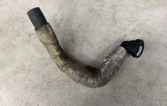Volvo V50 Breather/breather pipe/hose 