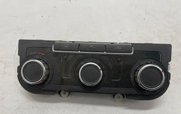 Volkswagen Jetta V Climate control unit 5HB009751