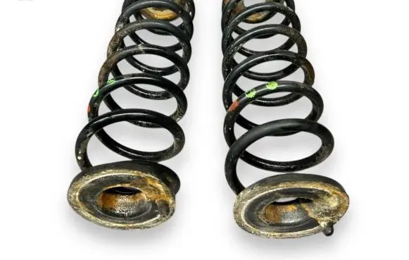 Skoda Yeti (5L) Rear coil spring 1K0512297D 1K0512149B