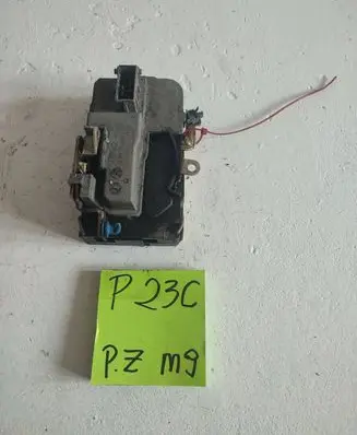 Citroen Berlingo Front door lock 2938429