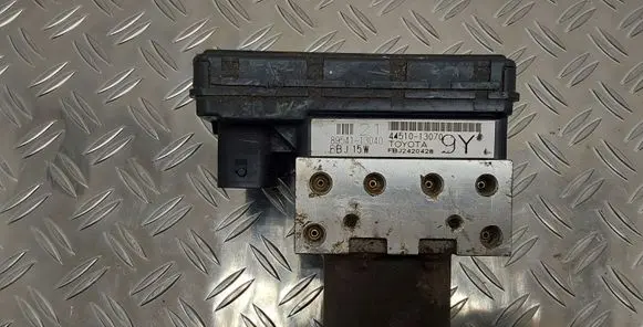 Toyota Corolla Verso E121 ABS Pump 4451013070 8954113040