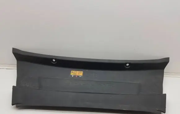 Radiator trim