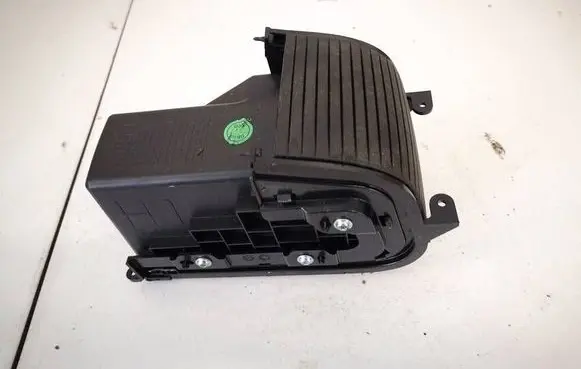 Opel Crossland X Glove box avf44757