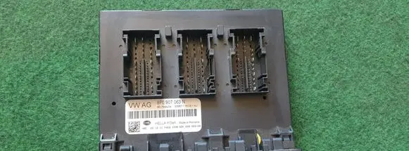 Audi A3 S3 8P Comfort/convenience module 8P0907063N