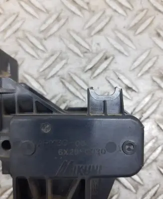 Mitsubishi Grandis Accelerator throttle pedal