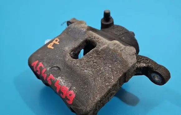 Hyundai i30 Front brake caliper IMPRK1545499