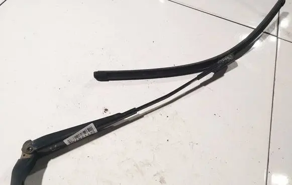 Skoda Fabia Mk2 (5J) Front wiper blade arm 