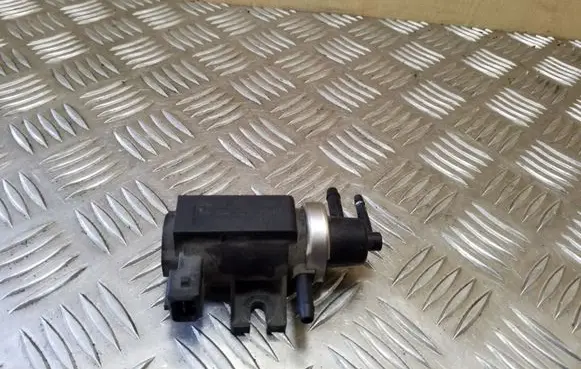 Audi A2 Turbo solenoid valve 1H0906627