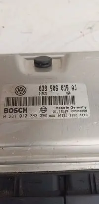Volkswagen PASSAT B5 Engine control unit/module 038906019AJ
