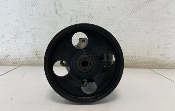 Mitsubishi Space Star Power steering pump 8200071050 26083376 26054891