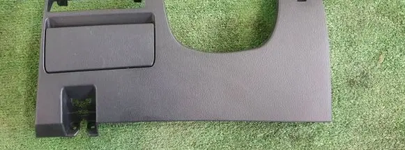 Dashboard lower bottom trim panel