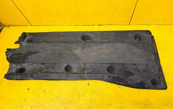 Volkswagen Touran III Engine splash shield/under tray 5QA825201A