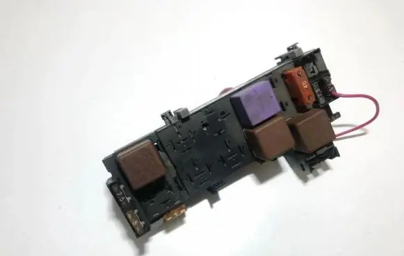 Renault Megane I Fuse box set 7703297193
