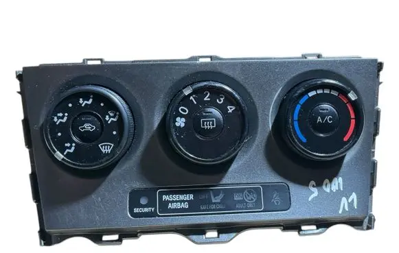 Toyota Auris 150 Climate control unit 5540612410