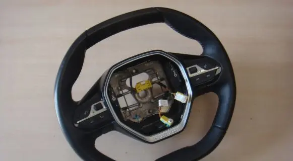 Peugeot 3008 II Steering wheel