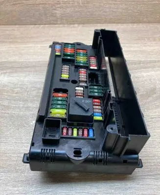 BMW 7 F01 F02 F03 F04 Fuse module 9252816 1703344