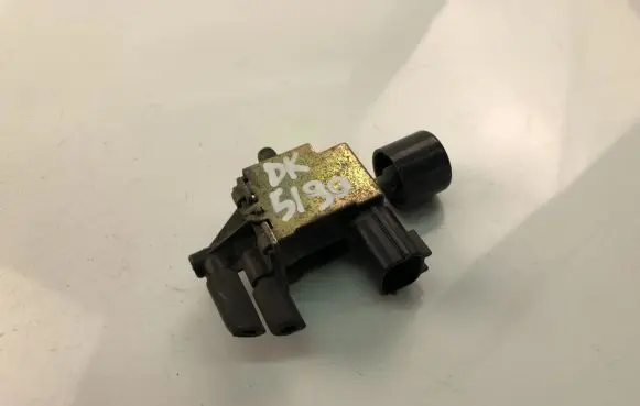 Nissan Primera Turbo solenoid valve AESA123