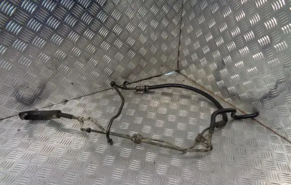 Volvo S40, V40 Power steering pump