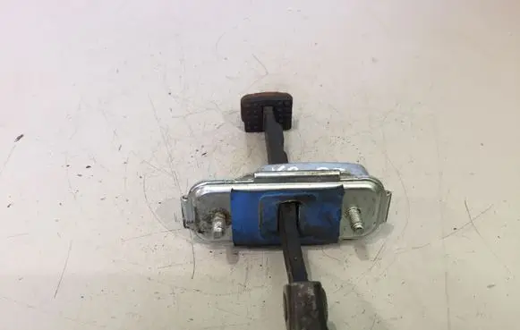 KIA Sportage Front door check strap stopper