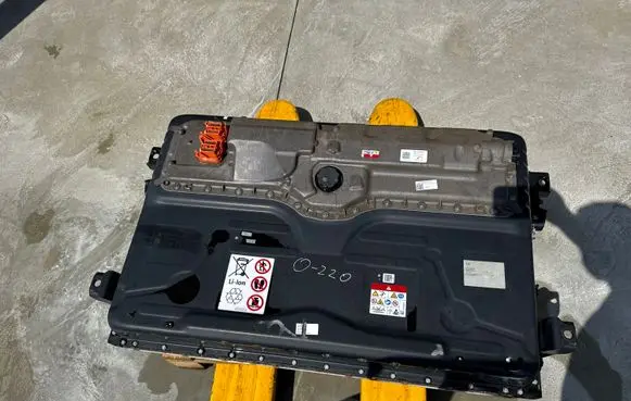 Volkswagen Golf VIII Hybrid / electric car battery 3WA915250E