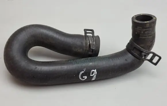 Engine coolant pipe/hose