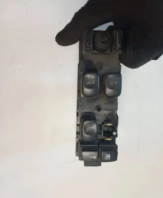 Volvo V70 Electric window control switch 30773895
