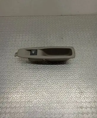 Renault Zoe Electric window control switch 829614619R
