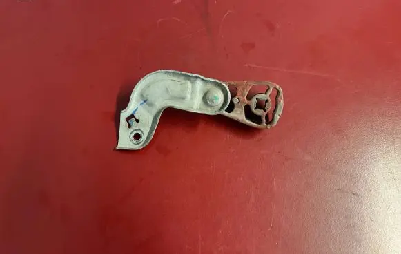 BMW X5 F15 Muffler mount bracket/holder 7583940 18107583940