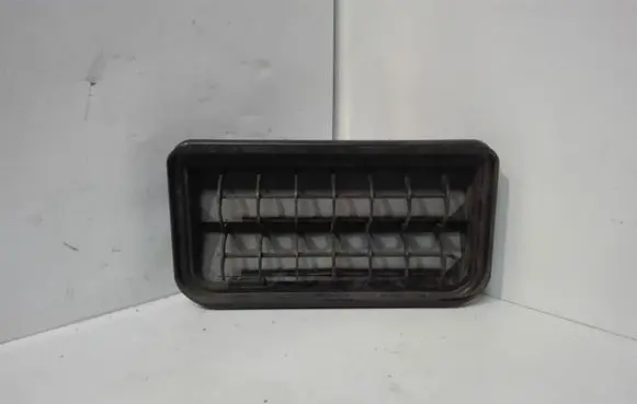 Volkswagen PASSAT B6 Quarter panel pressure vent 3C0819465