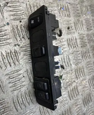 Mitsubishi Pajero A set of switches