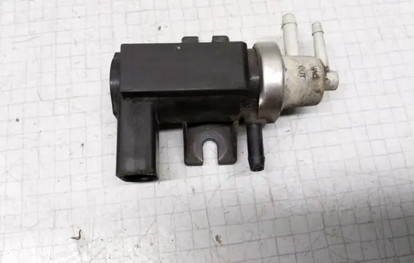 Skoda Octavia Mk1 (1U) Turbo solenoid valve 1J0906627A 72290325