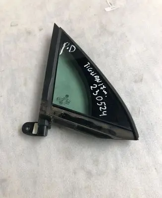 Volkswagen Tiguan Front door vent window glass four-door 43r00098
