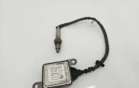 Mercedes-Benz C W205 Lambda probe sensor A0009050008 A2C126102004 17101112330
