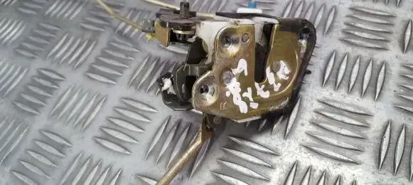 Hyundai Sonata Rear door lock