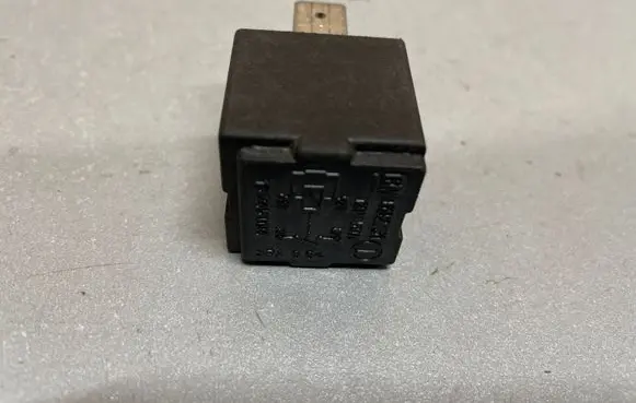 Opel Insignia A Other relay 13245094