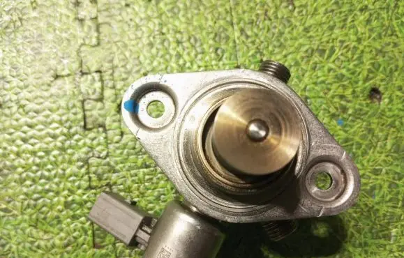 Fuel injection high pressure pump