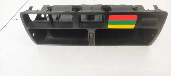 Volkswagen Golf IV Dash center air vent grill 1J0819728C 1J0819736C