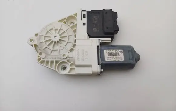 Volkswagen PASSAT CC Rear door window regulator motor 1K0959794Q 3C8839462K 3C8959704B