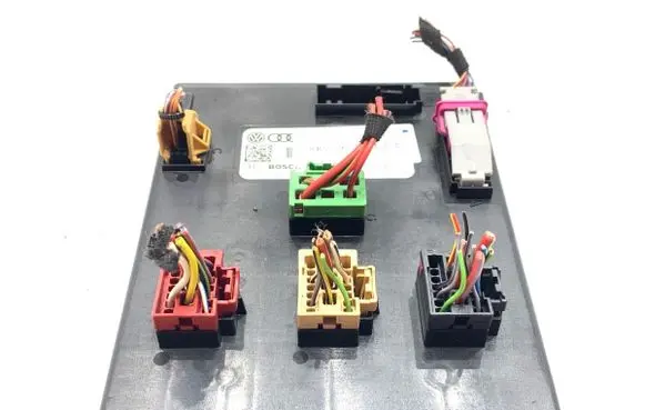 Audi A4 S4 B8 8K Central body control module 8K0907063D