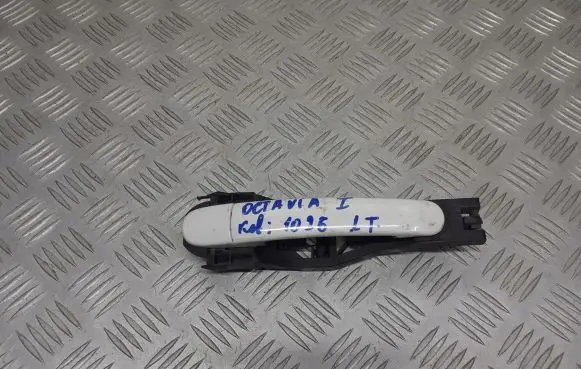 Skoda Octavia Mk1 (1U) Rear door handle trim 