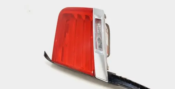 BMW 7 F01 F02 F03 F04 Tailgate rear/tail lights 7182206